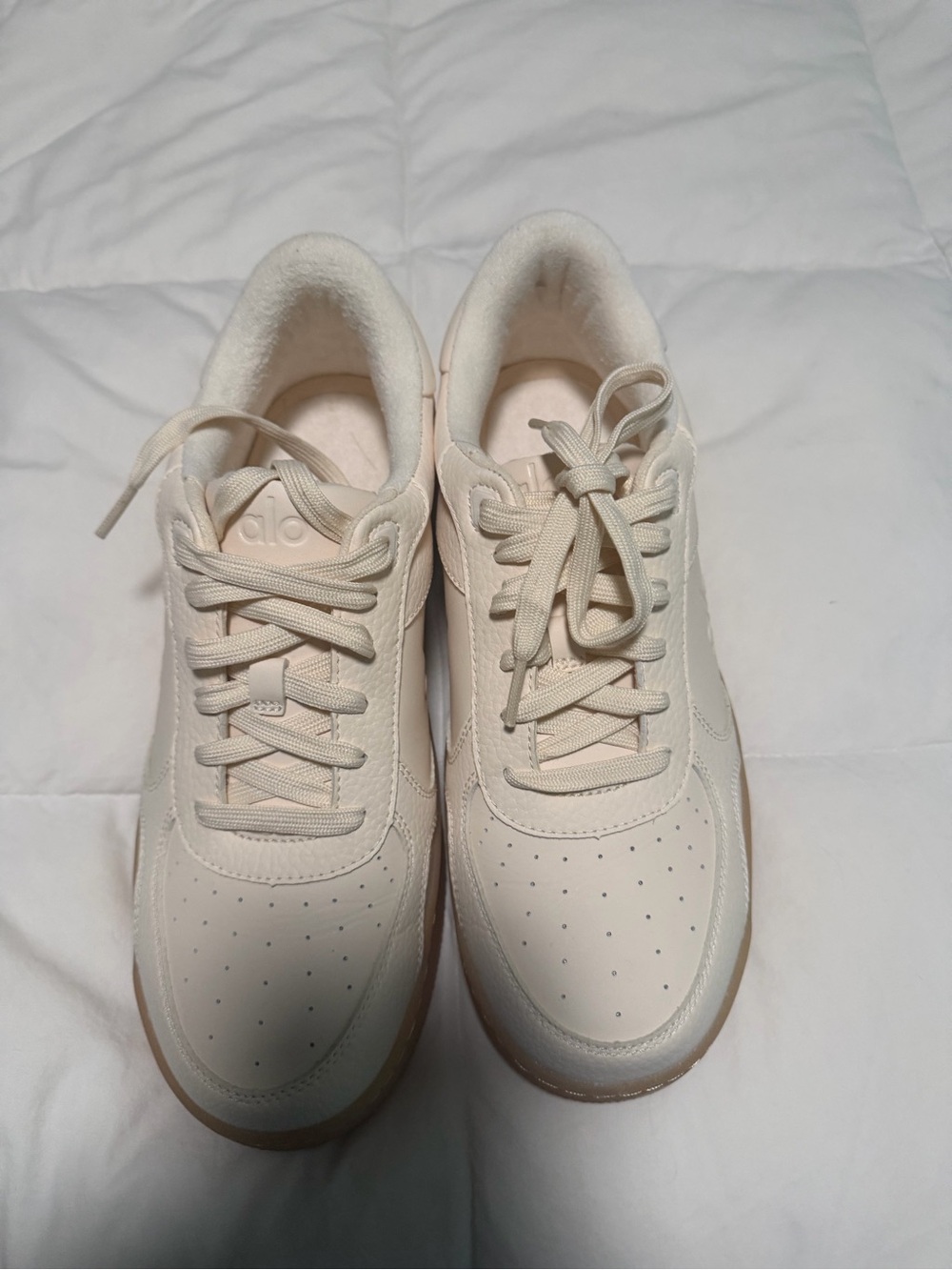 ALO Yoga Womens Cream Lace-Up Low-Top Sneakers
